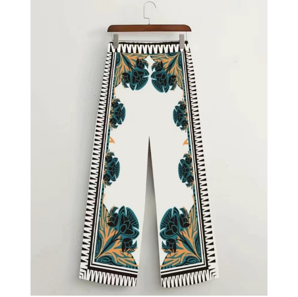 Beautiful 2 Pcs Tropical Print Pants Set - Picture 3 of 4